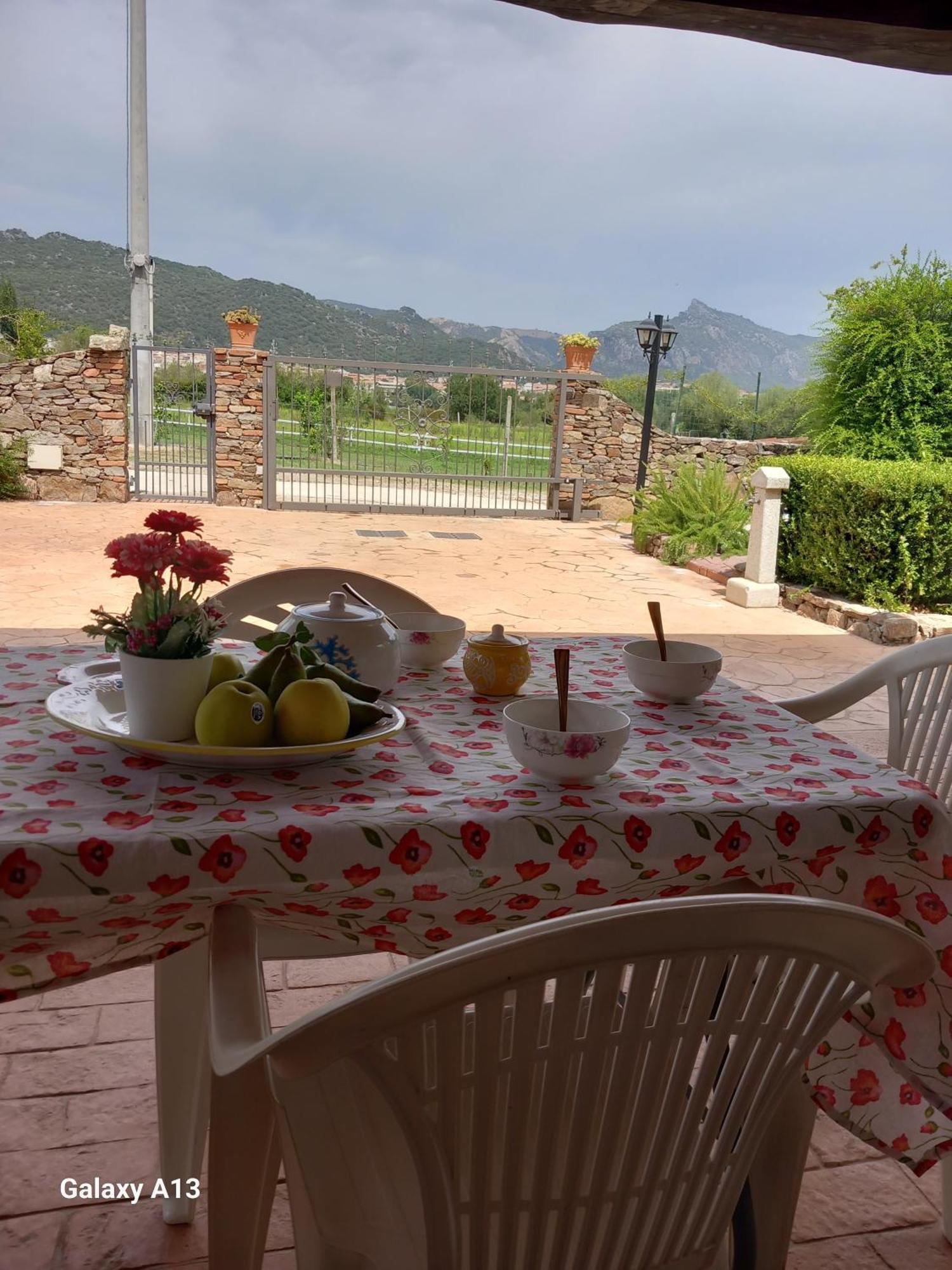 Casa Con Bella Vista Apartman Siniscola Kültér fotó